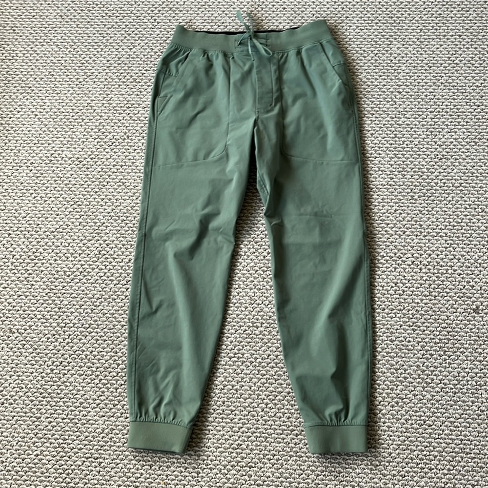 Lululemon ABC joggers slim m 30 inseam